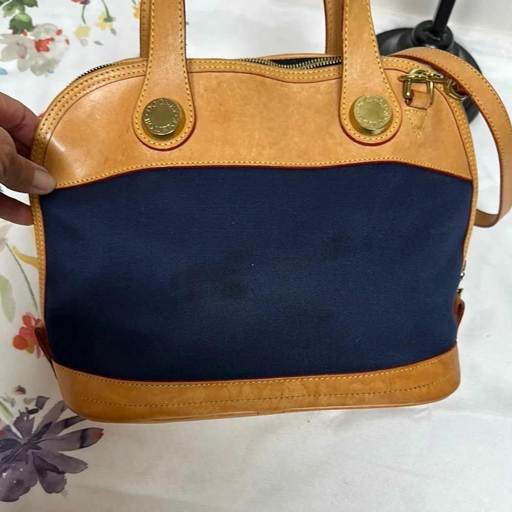 Dooney & Bourke this dooney